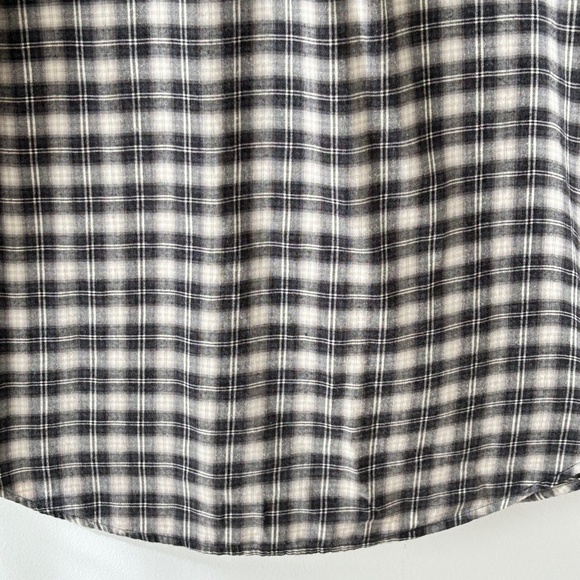 3/$20🌻J Crew 100% Cotton Gray Plaid Flannel Tunic Top - Picture 10 of 16